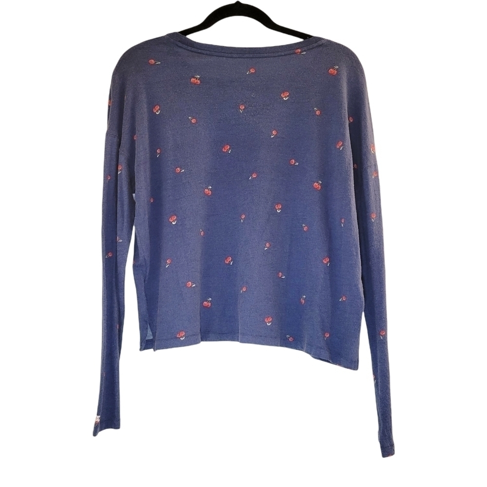 VS PINK Girlfriend Long Sleeved Cropped Tee - Picture 9 of 11